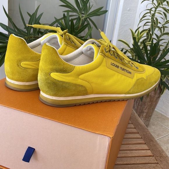 Louis Vuitton mens sneakers size LV10 - Picture 5 of 11